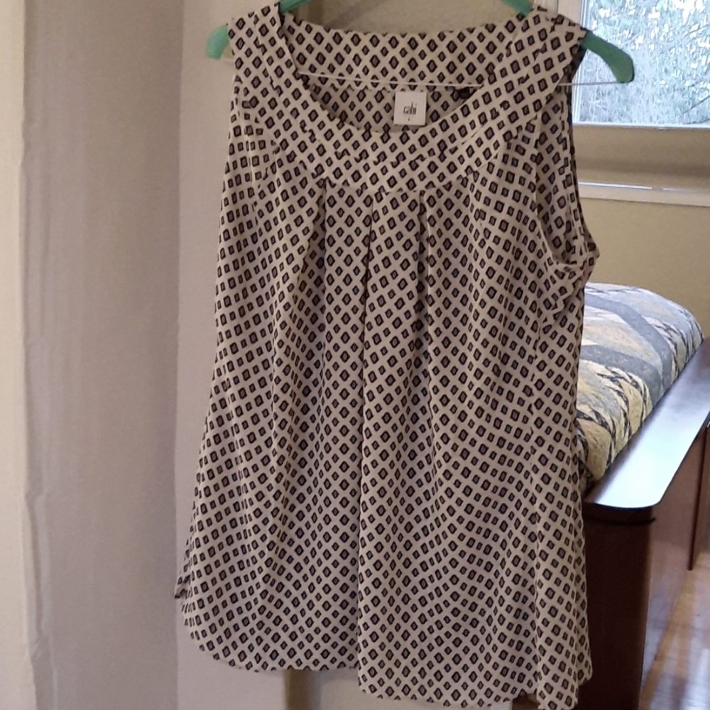 Sleeveless, tunic-length CAbi blouse